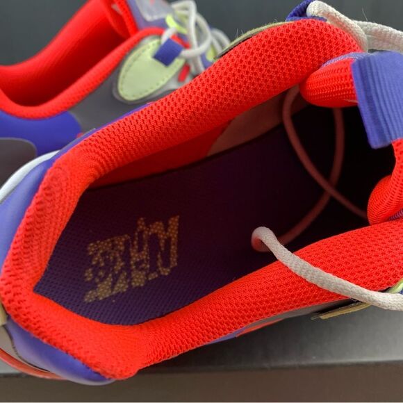 Nike Air Max 270 React Size 6.5y / 8 Women's - Picture 3 of 13